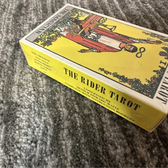 Beginner Tarot Cards The Rider Tarot Deck & Guide Book Fortune Telling Game New - Picture 6 of 8